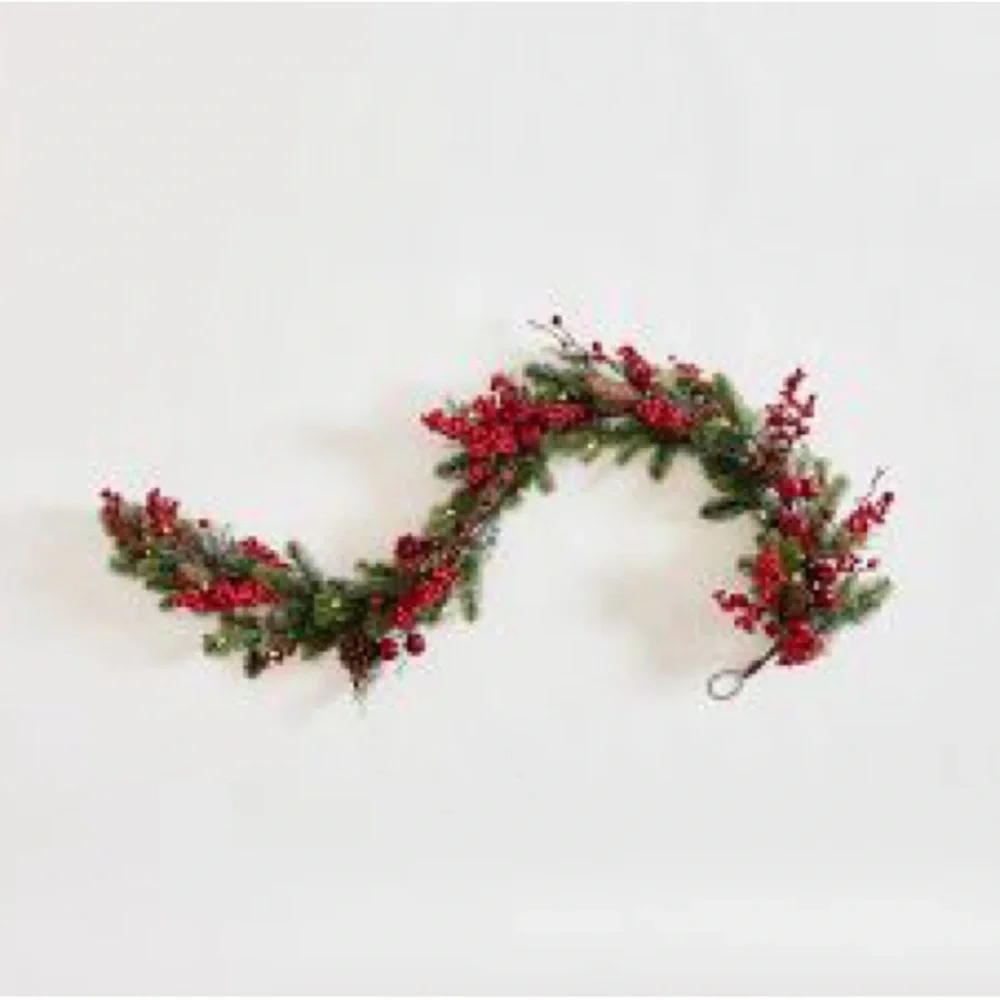 New Pottery Barn Faux Lit Mixed Berries Garland, 5’